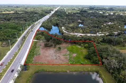 2083 W Midway Road Fort Pierce FL 34981