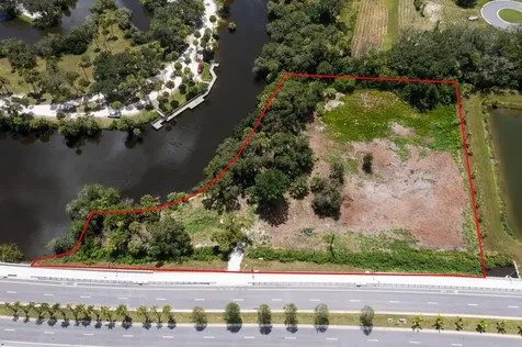 2083 W Midway Road Fort Pierce FL 34981