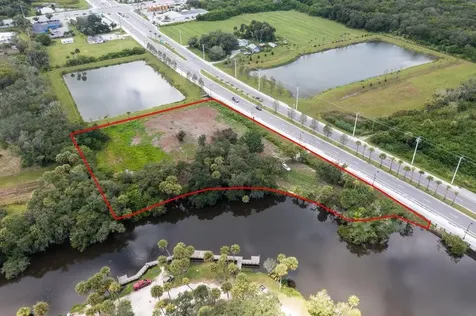 2083 W Midway Road Fort Pierce FL 34981