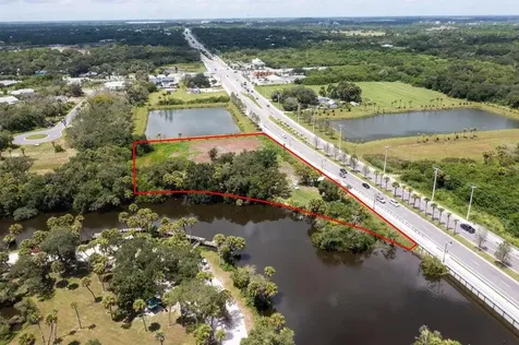 2083 W Midway Road Fort Pierce FL 34981