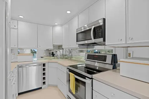 2800 N Flagler 404 Drive West Palm Beach FL 33407