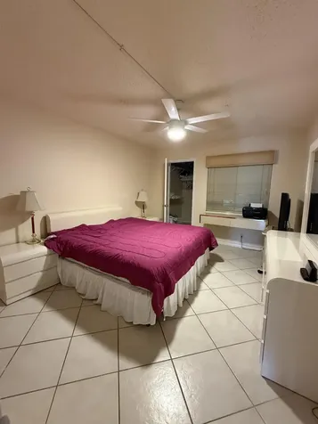1046 Wolverton C Boca Raton FL 33434