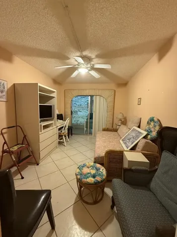 1046 Wolverton C Boca Raton FL 33434