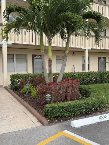 1046 Wolverton C Boca Raton FL 33434