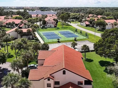12 Via De Casas Sur Boynton Beach FL 33426