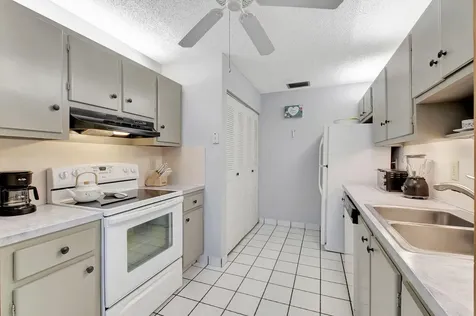 14195 Campanelli Drive Delray Beach FL 33484