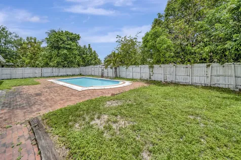 10151 Windtree Lane Boca Raton FL 33428