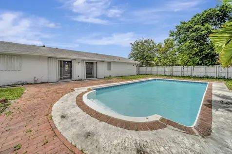 10151 Windtree Lane Boca Raton FL 33428