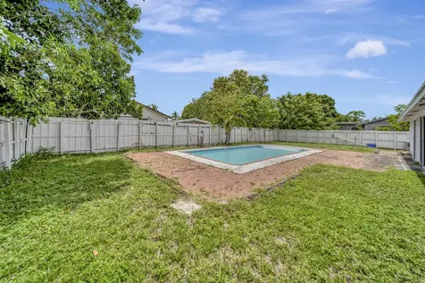 10151 Windtree Lane Boca Raton FL 33428