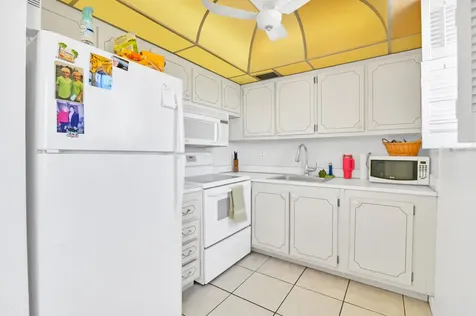 700 Village Green Court Palm Springs FL 33461