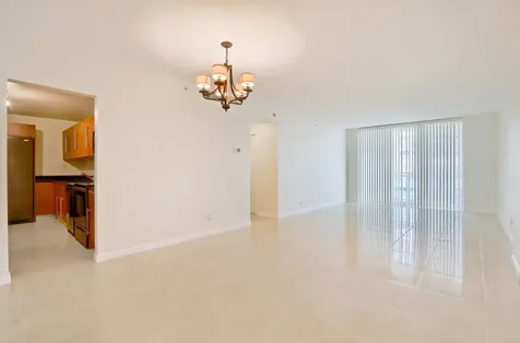 3001 S Ocean Drive Hollywood FL 33019