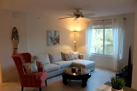 808 Villa Circle Boynton Beach FL 33435