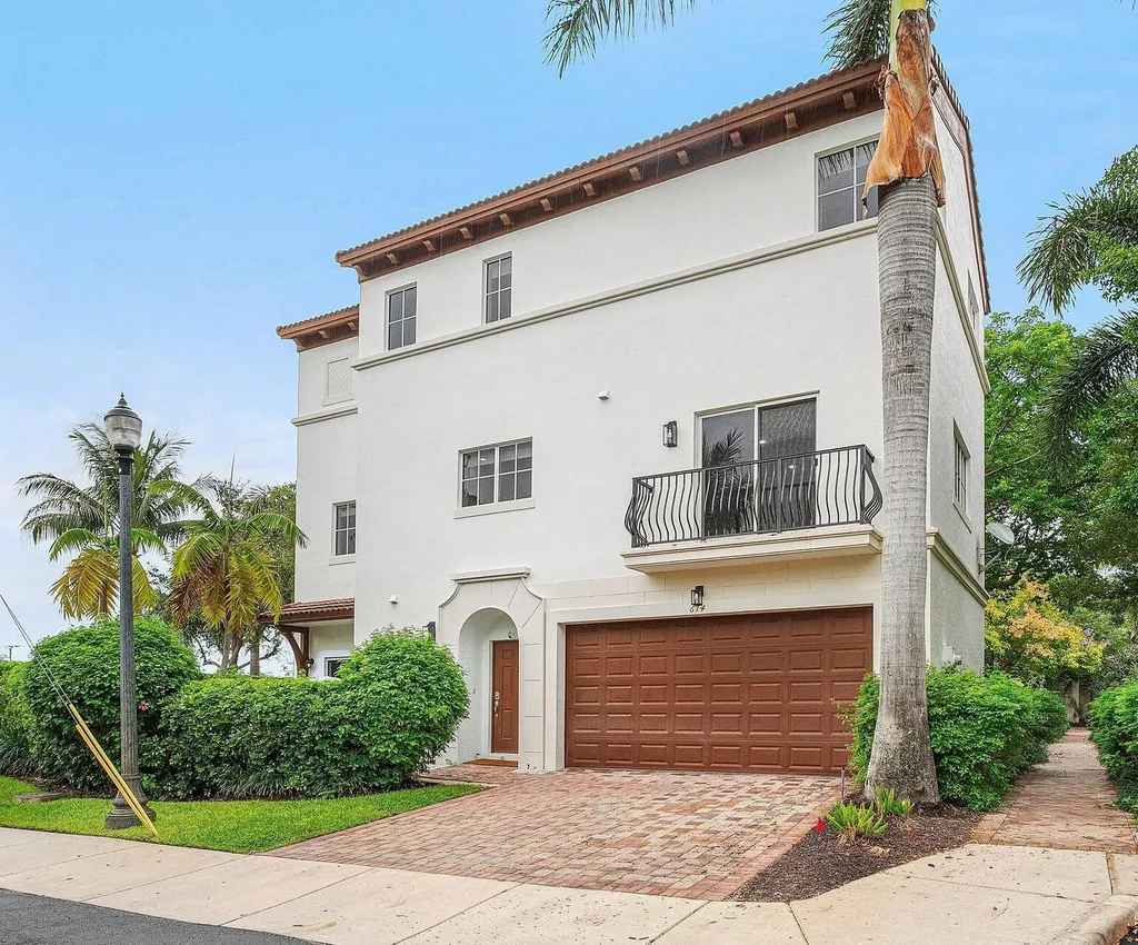 674 Nw Library Commons Way Boca Raton FL 33432