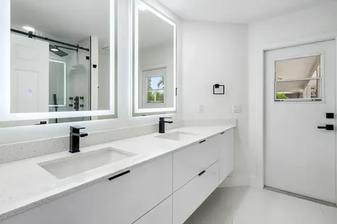 20275 Hacienda Court Boca Raton FL 33498