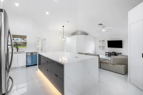 20275 Hacienda Court Boca Raton FL 33498