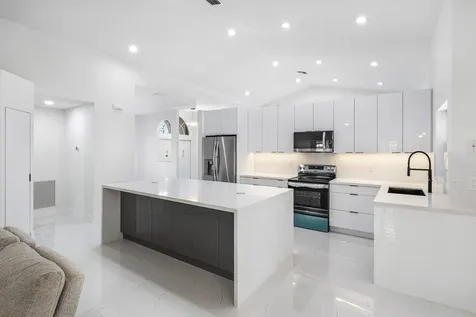 20275 Hacienda Court Boca Raton FL 33498