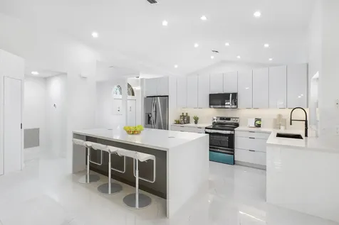 20275 Hacienda Court Boca Raton FL 33498