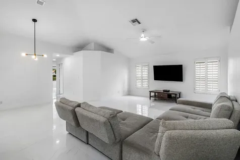20275 Hacienda Court Boca Raton FL 33498