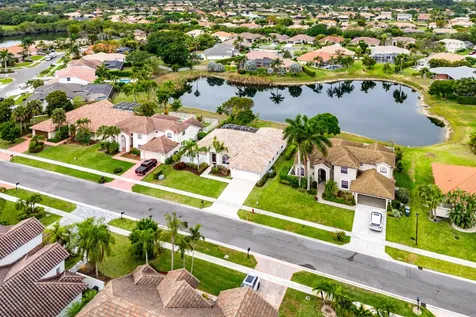 20275 Hacienda Court Boca Raton FL 33498