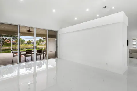 20275 Hacienda Court Boca Raton FL 33498