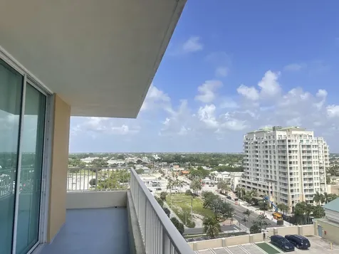 625 Casa Loma Boulevard Boynton Beach FL 33435