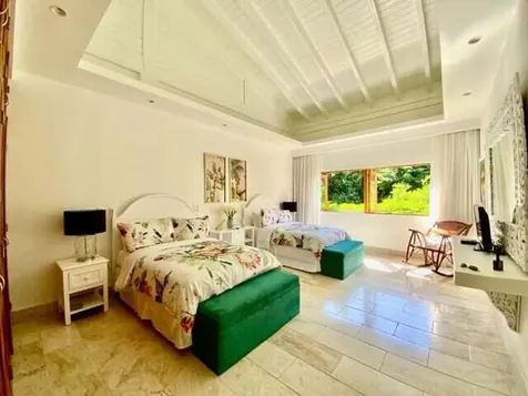 34 00 Casa De Campo DR 22000