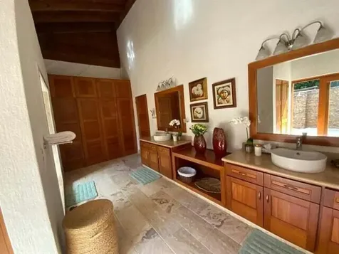 34 00 Casa De Campo DR 22000