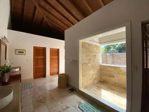 34 00 Casa De Campo DR 22000