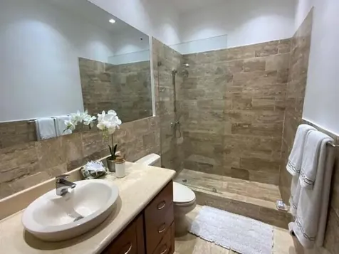 34 00 Casa De Campo DR 22000