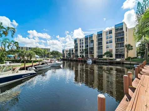 4 Royal Palm Way Boca Raton FL 33432