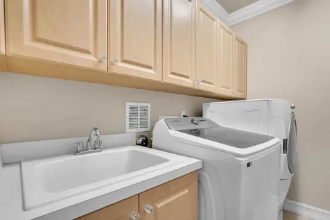 718 Edgebrook Lane West Palm Beach FL 33411