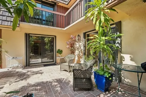 7 Atrium Circle Atlantis FL 33462