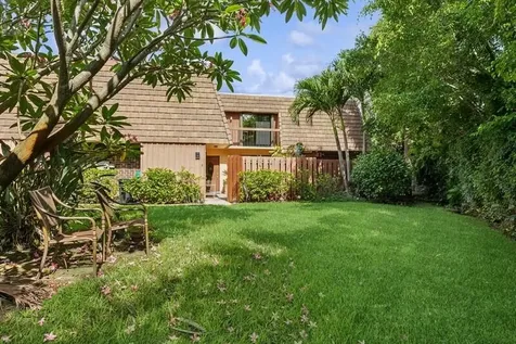 7 Atrium Circle Atlantis FL 33462