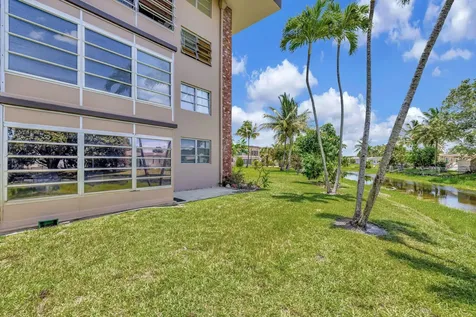 2901 Nw 46th Avenue Lauderdale Lakes FL 33313
