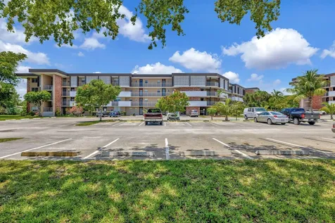 2901 Nw 46th Avenue Lauderdale Lakes FL 33313