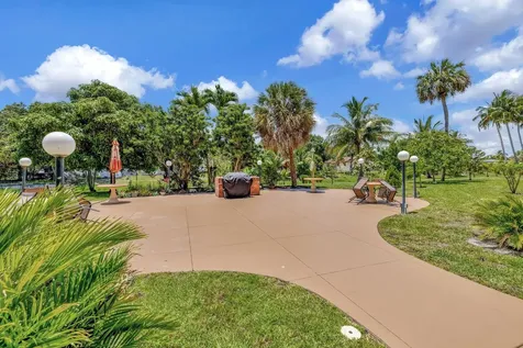 2901 Nw 46th Avenue Lauderdale Lakes FL 33313