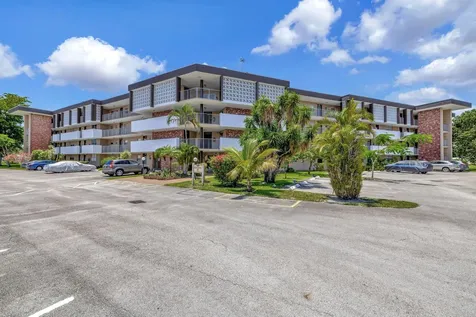 2901 Nw 46th Avenue Lauderdale Lakes FL 33313