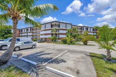 2901 Nw 46th Avenue Lauderdale Lakes FL 33313