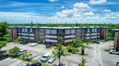2901 Nw 46th Avenue Lauderdale Lakes FL 33313