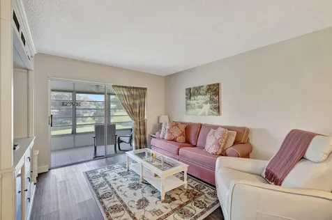 2901 Nw 46th Avenue Lauderdale Lakes FL 33313