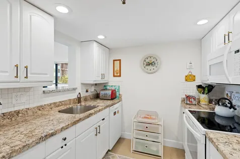 899 Jeffery Street Boca Raton FL 33487