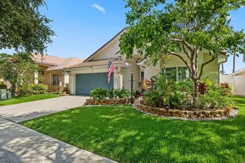1071 Delray Lakes Drive Delray Beach FL 33444