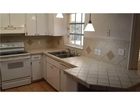 3512 Ne 27th Street Fort Lauderdale FL 33308