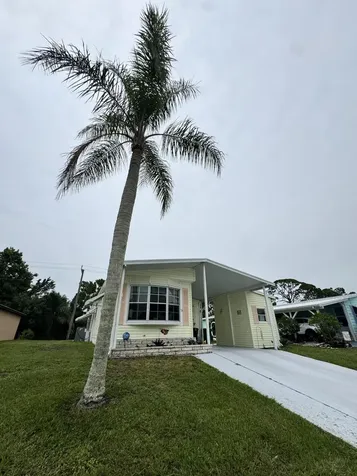 31 Vista De Laguna Fort Pierce FL 34951
