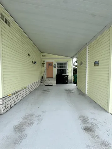 31 Vista De Laguna Fort Pierce FL 34951