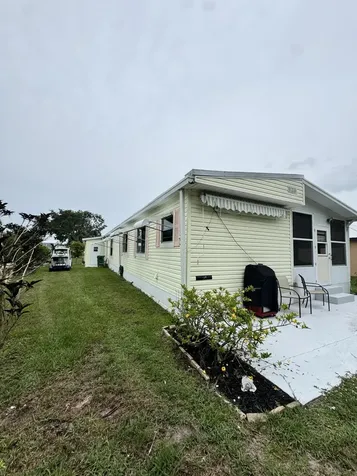 31 Vista De Laguna Fort Pierce FL 34951