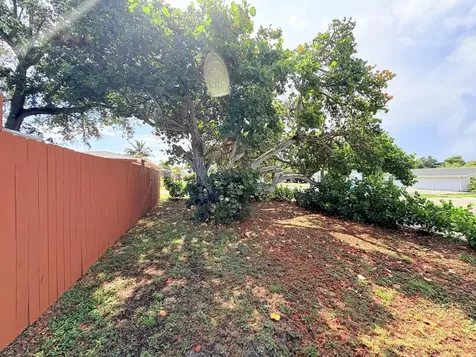 307 4th Street Lake Park FL 33403