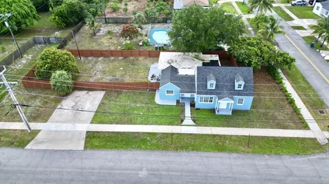 307 4th Street Lake Park FL 33403