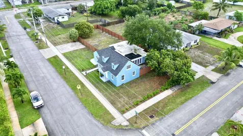 307 4th Street Lake Park FL 33403