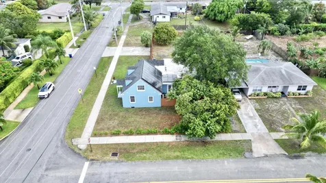 307 4th Street Lake Park FL 33403
